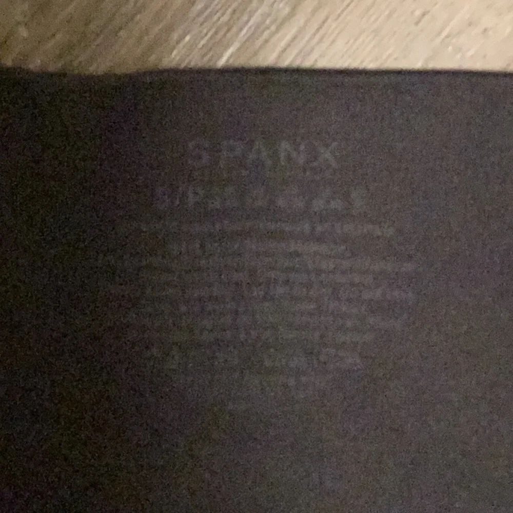 SPANX In New Condition - Picture 3 of 3